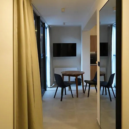 Apartahotel Centrum Wroclawska 13 3*